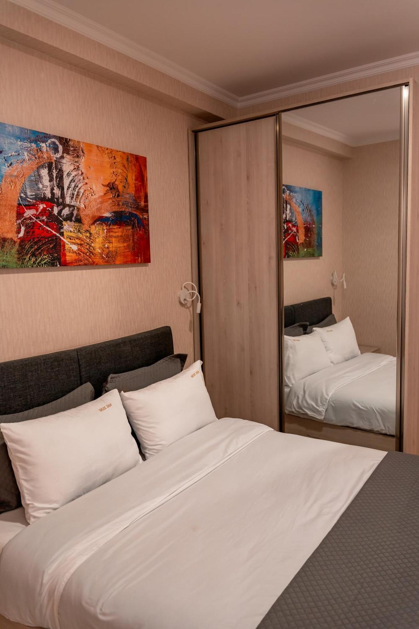 Hotel Well Inn Тбилиси Экстерьер фото