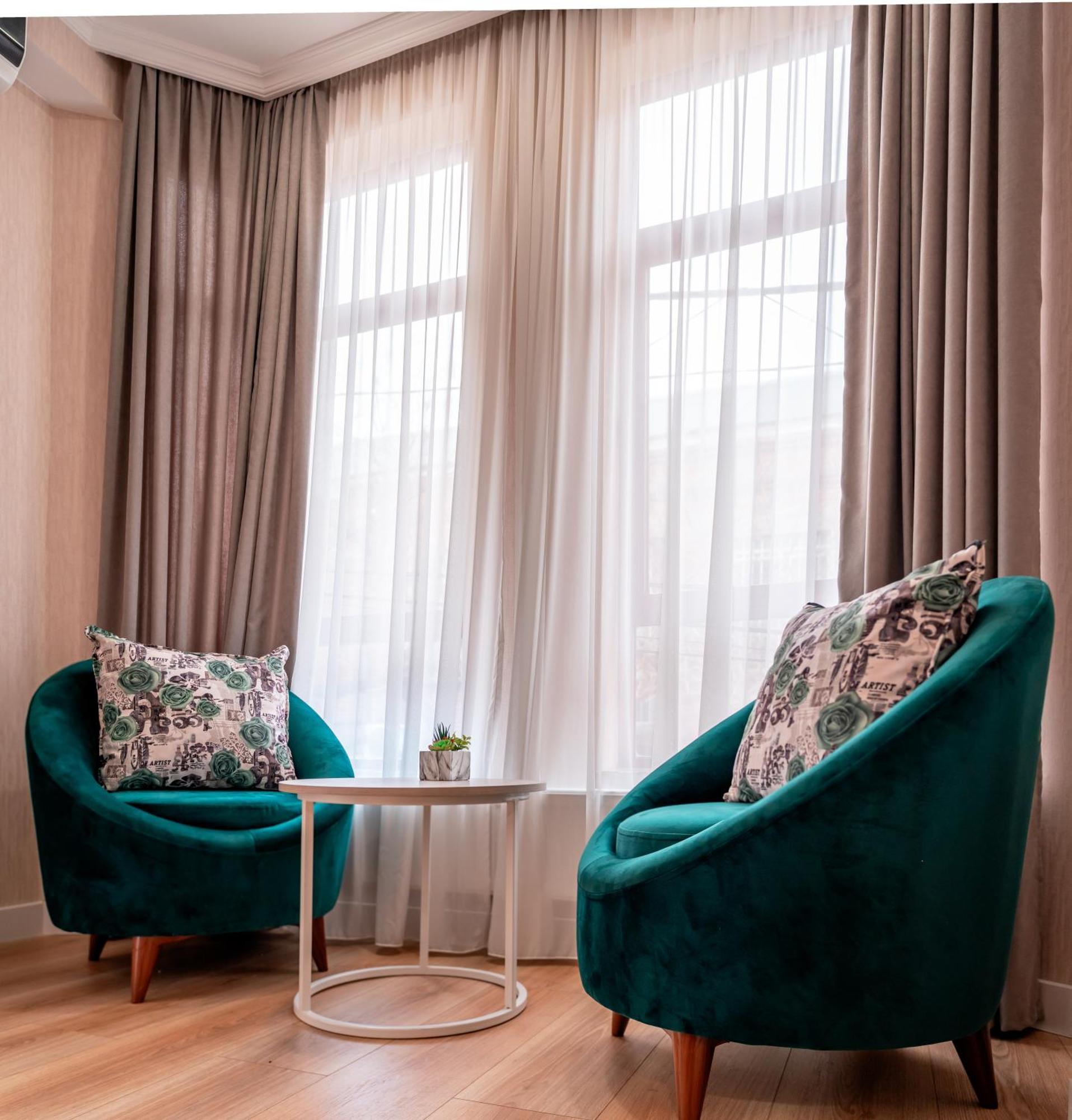 Hotel Well Inn Тбилиси Экстерьер фото