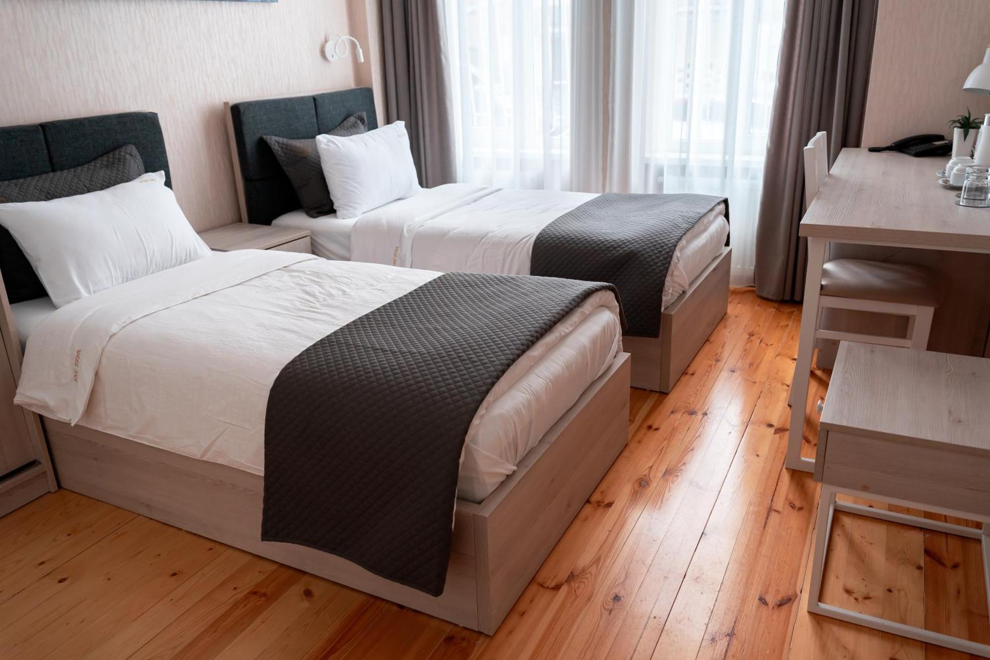 Hotel Well Inn Тбилиси Экстерьер фото